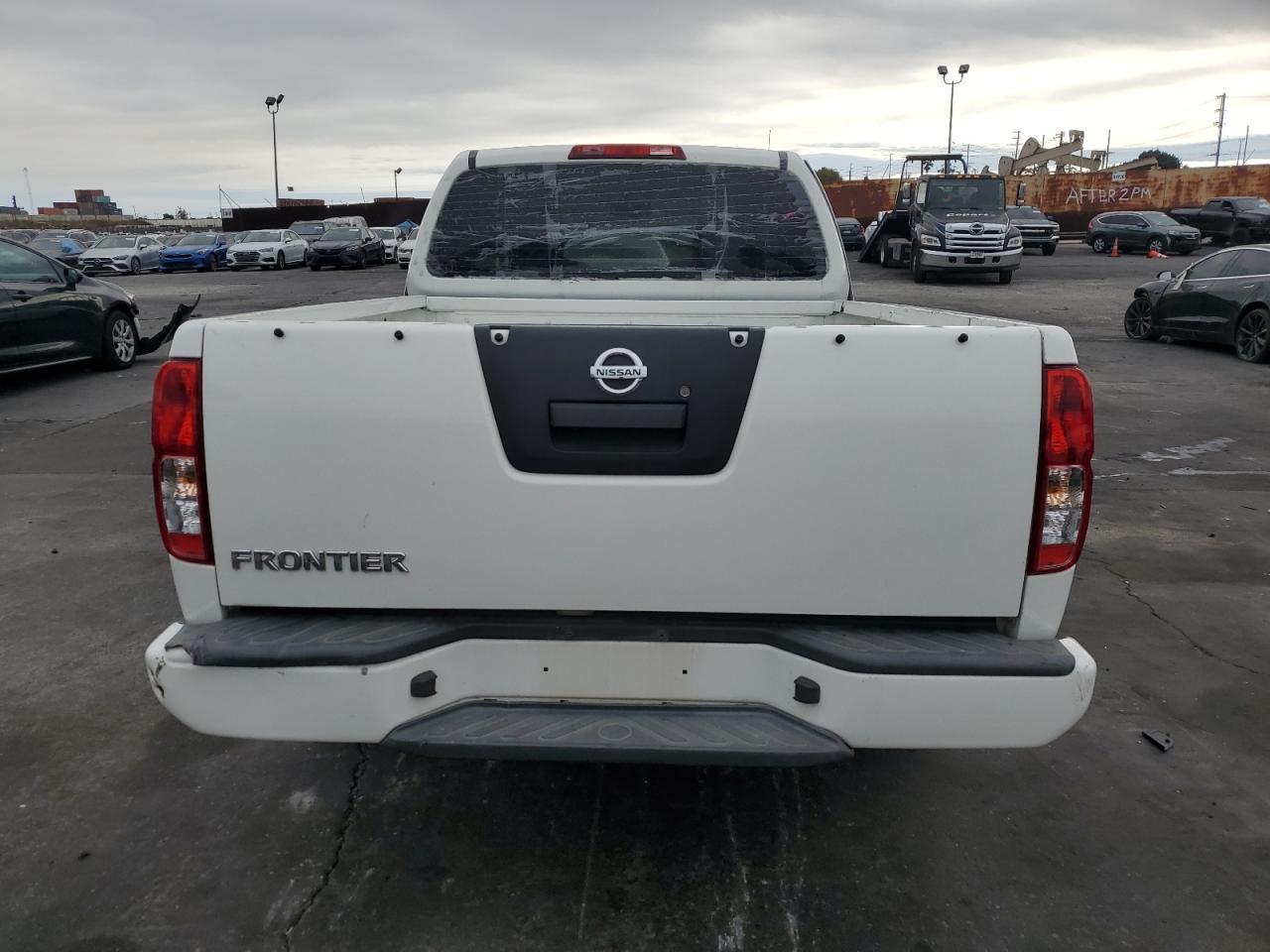 2019 NISSAN FRONTIER S - Фото 6