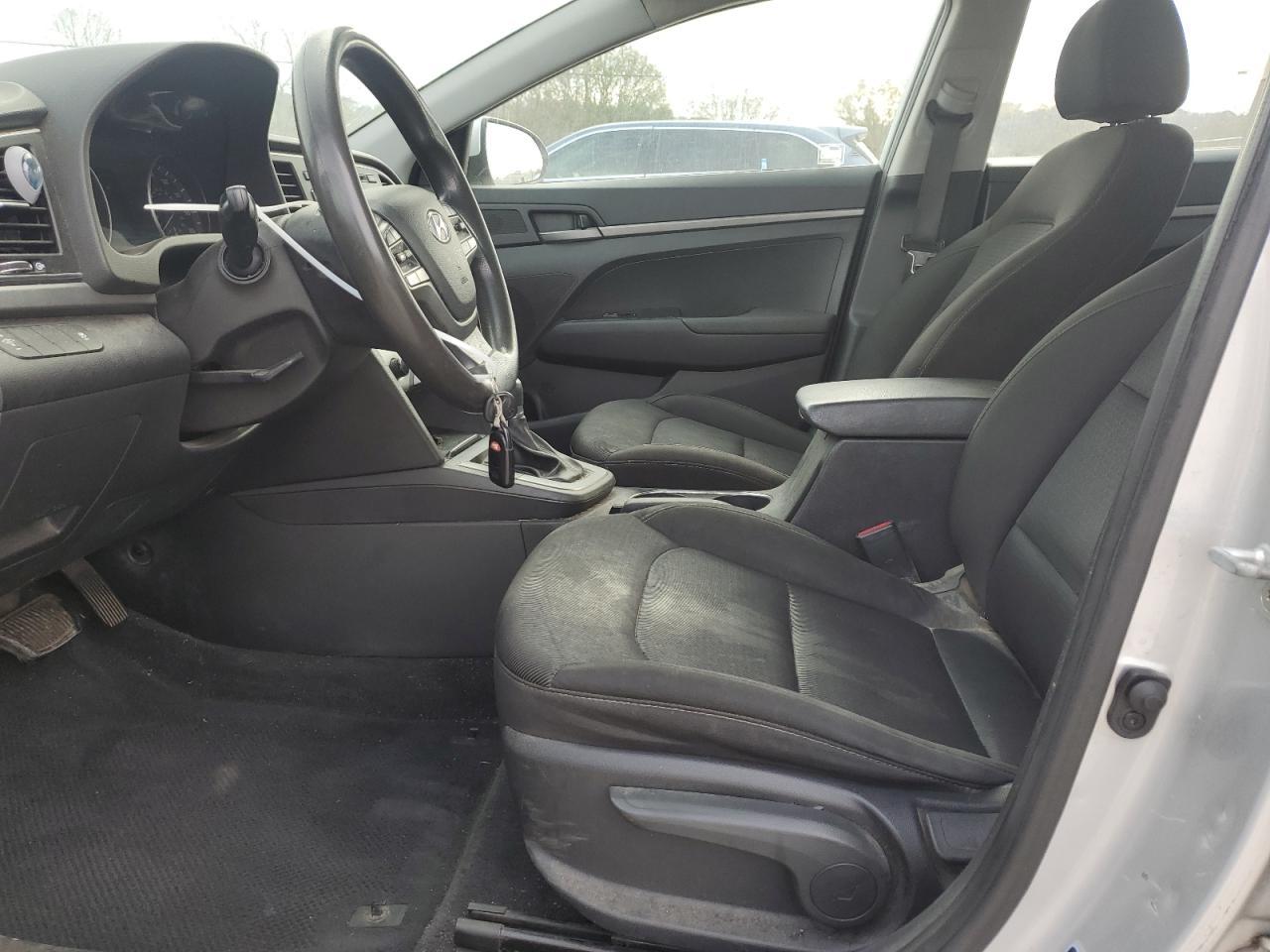 2018 HYUNDAI ELANTRA SE - Image 7