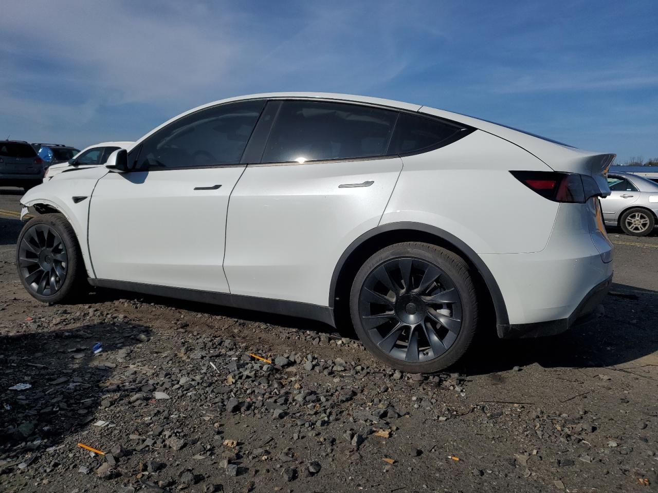 2024 TESLA MODEL Y - Image 2