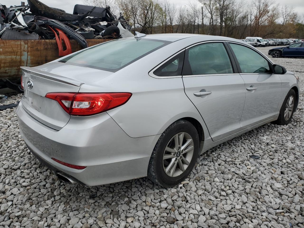 2017 HYUNDAI SONATA SE - Фото 3