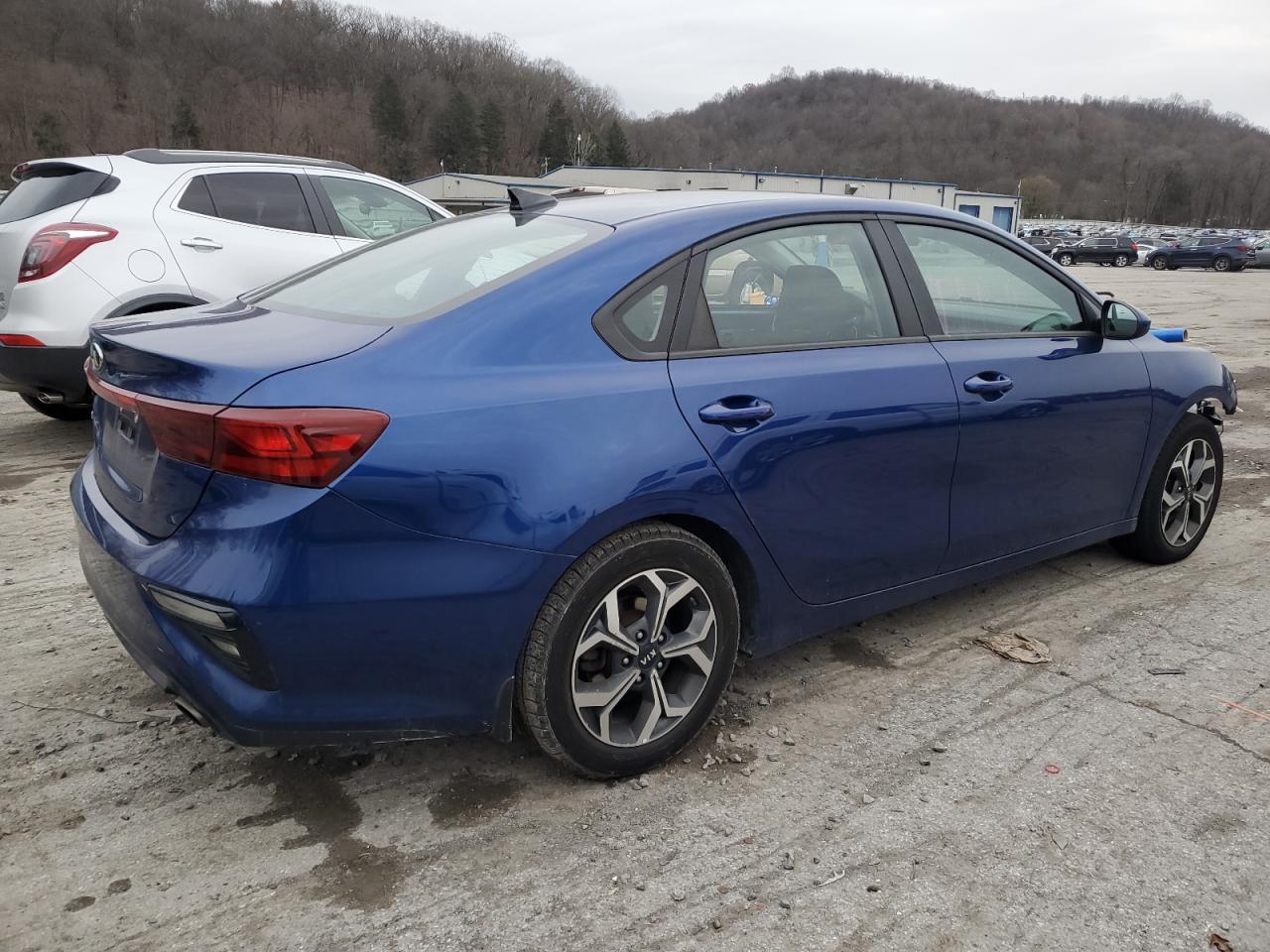 2021 KIA FORTE FE - Фото 3