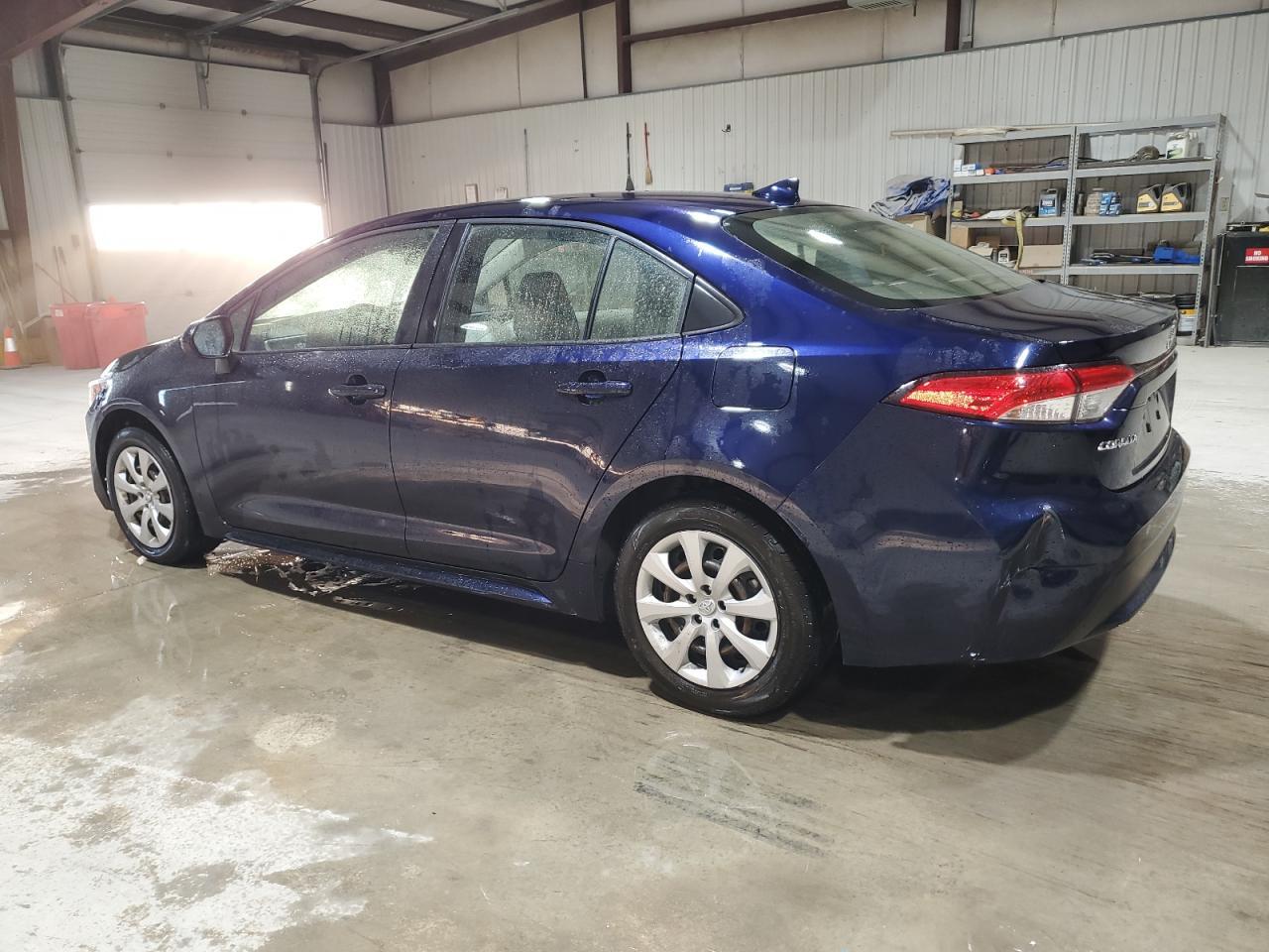 2020 TOYOTA COROLLA LE - Image 2