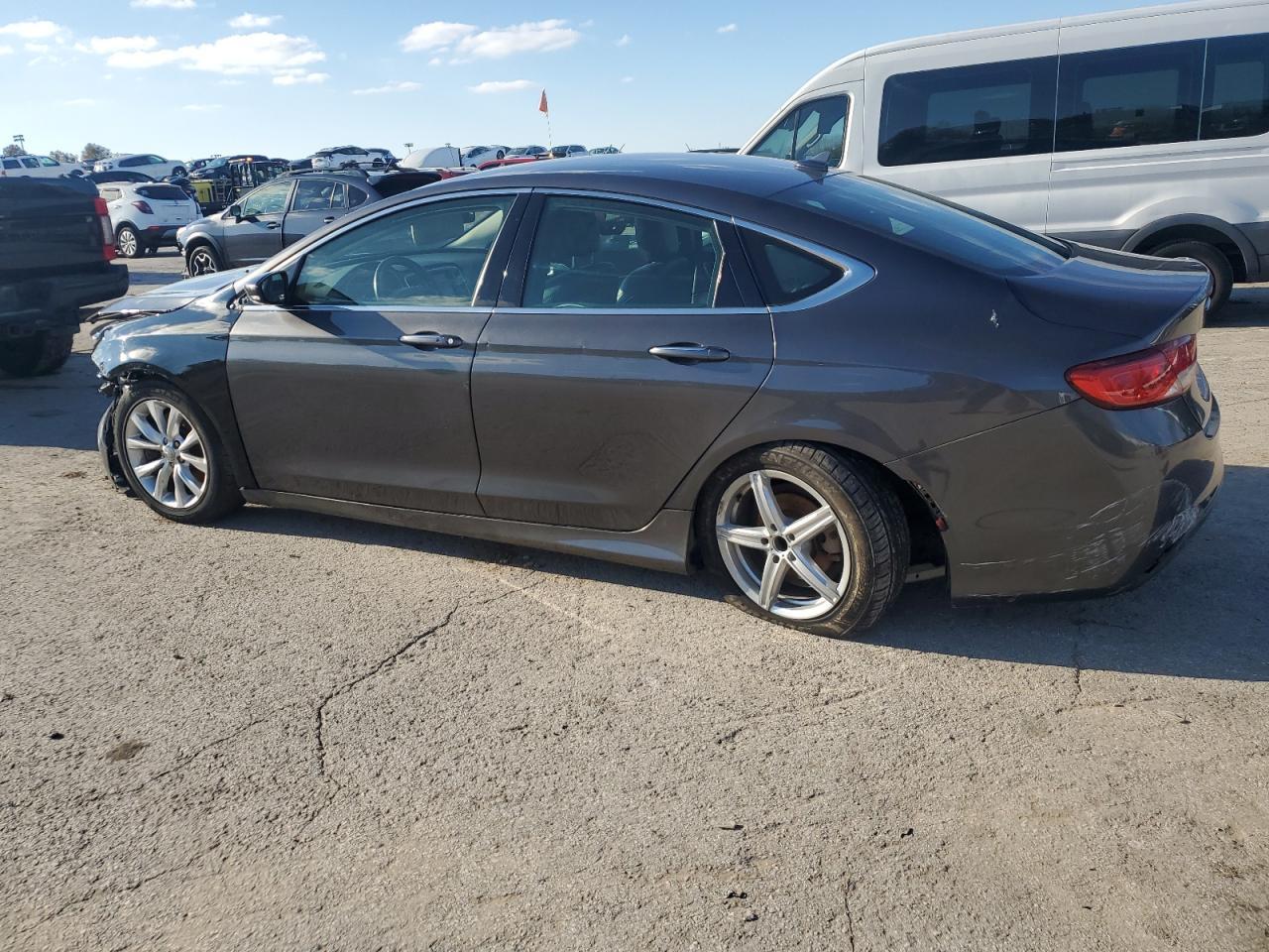 2015 CHRYSLER 200 C - Фото 2