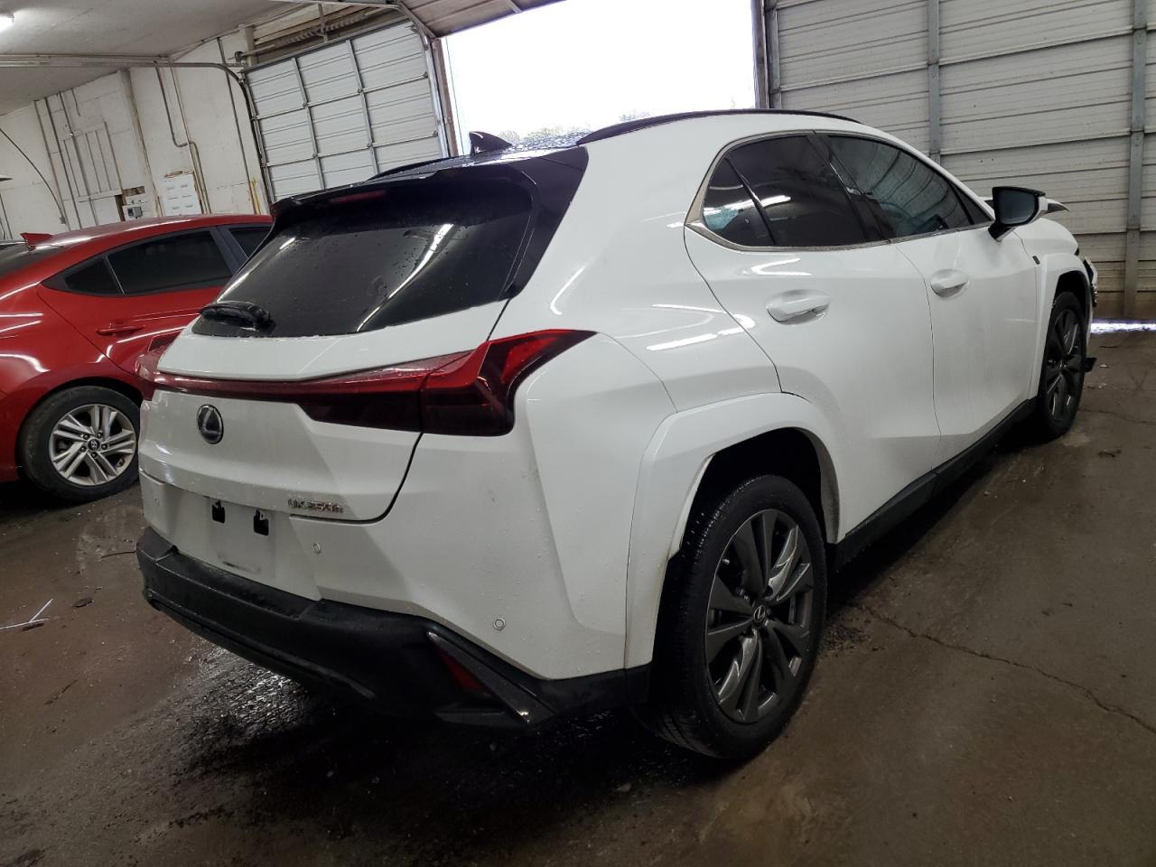 2023 LEXUS UX 250H BA - Фото 3