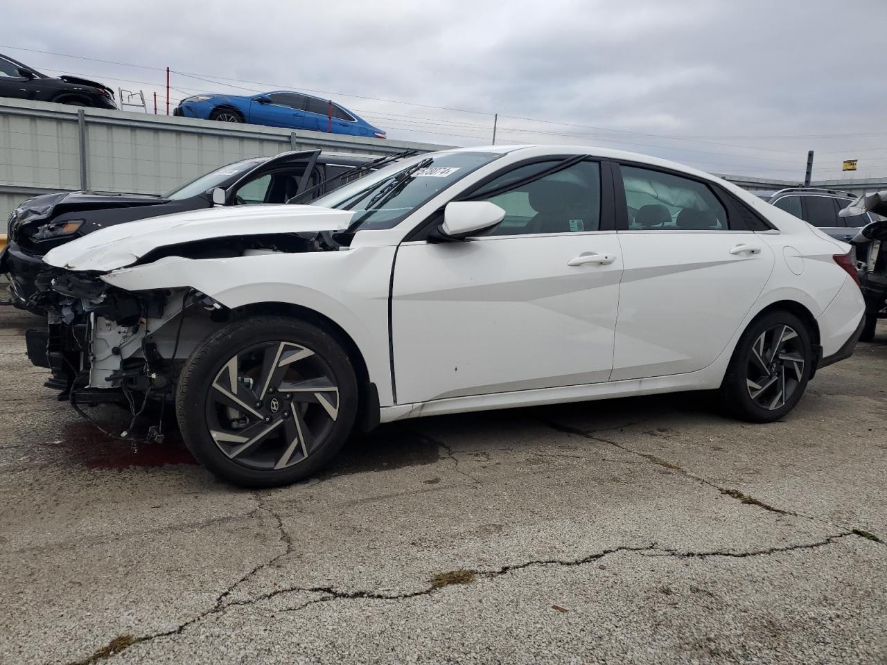 2024 HYUNDAI ELANTRA SE