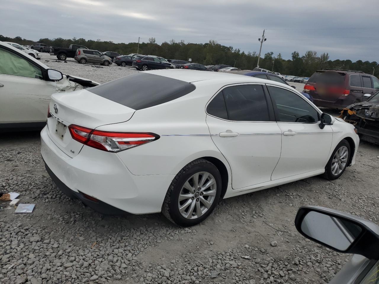 2018 TOYOTA CAMRY L - Фото 3