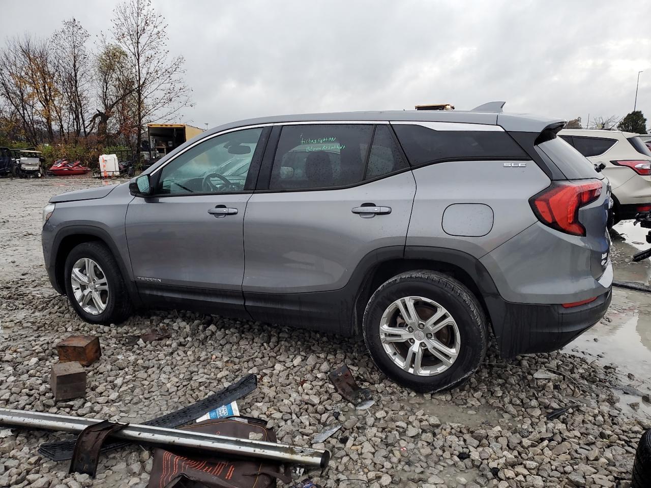 2018 GMC TERRAIN SL - Image 2