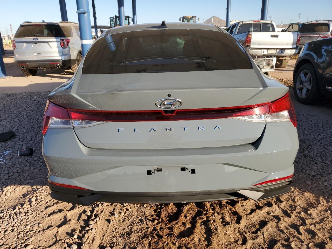 2023 HYUNDAI ELANTRA SE - Фото 6