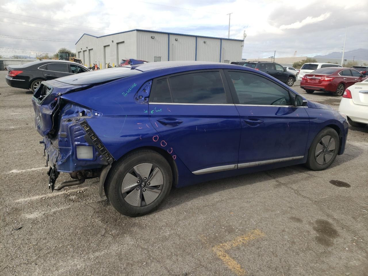 2022 HYUNDAI IONIQ SE - Фото 3