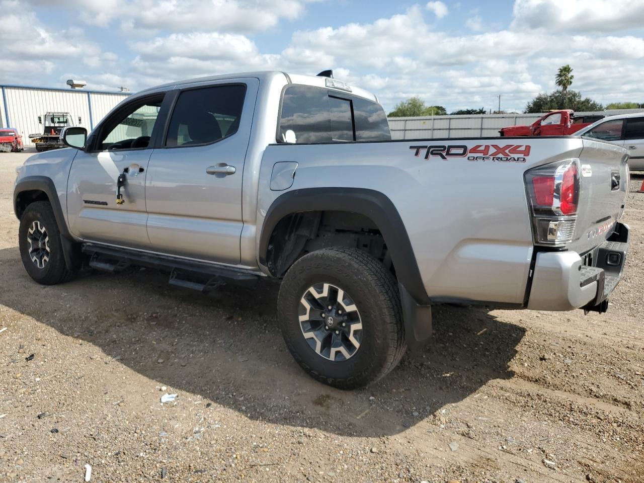 2023 TOYOTA TACOMA DOU - Фото 2