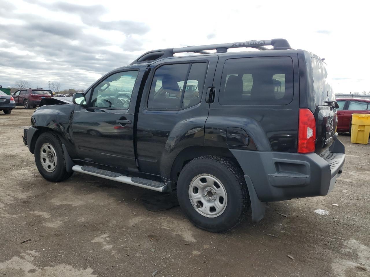 2013 NISSAN XTERRA X - Image 2