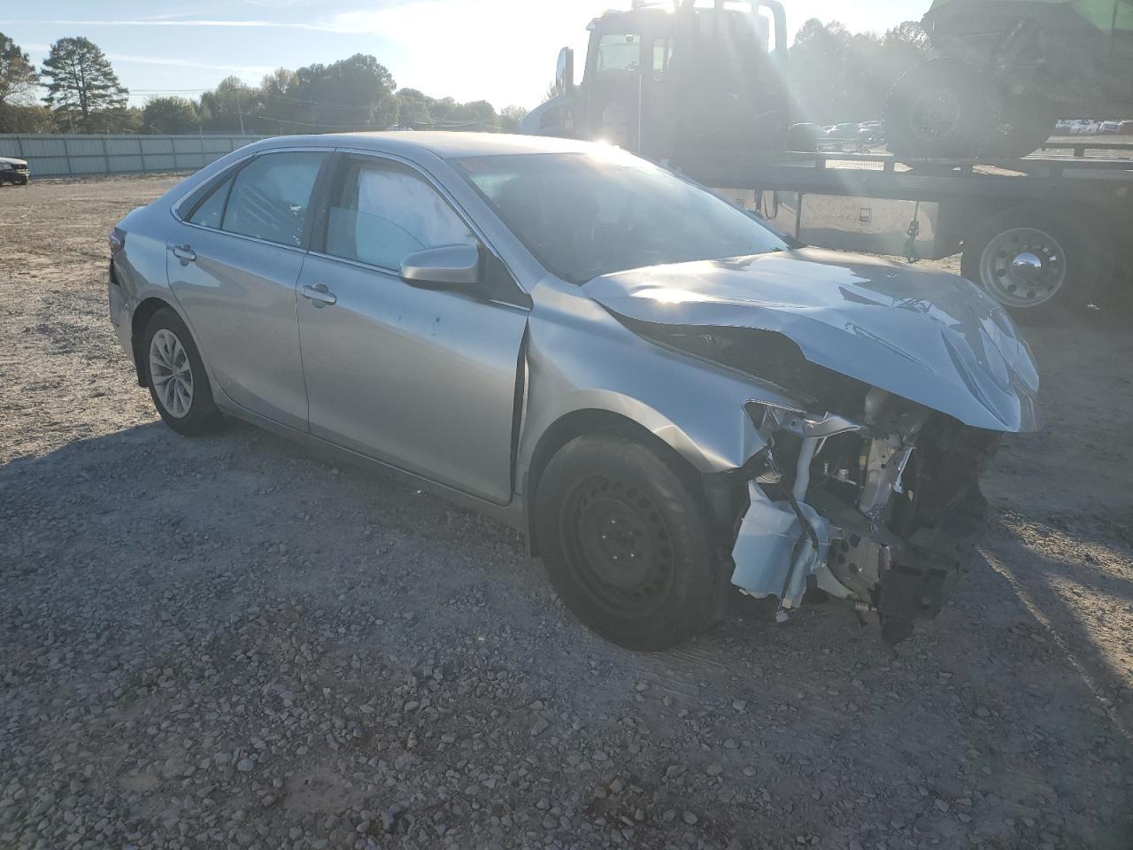 2017 TOYOTA CAMRY LE - Фото 4