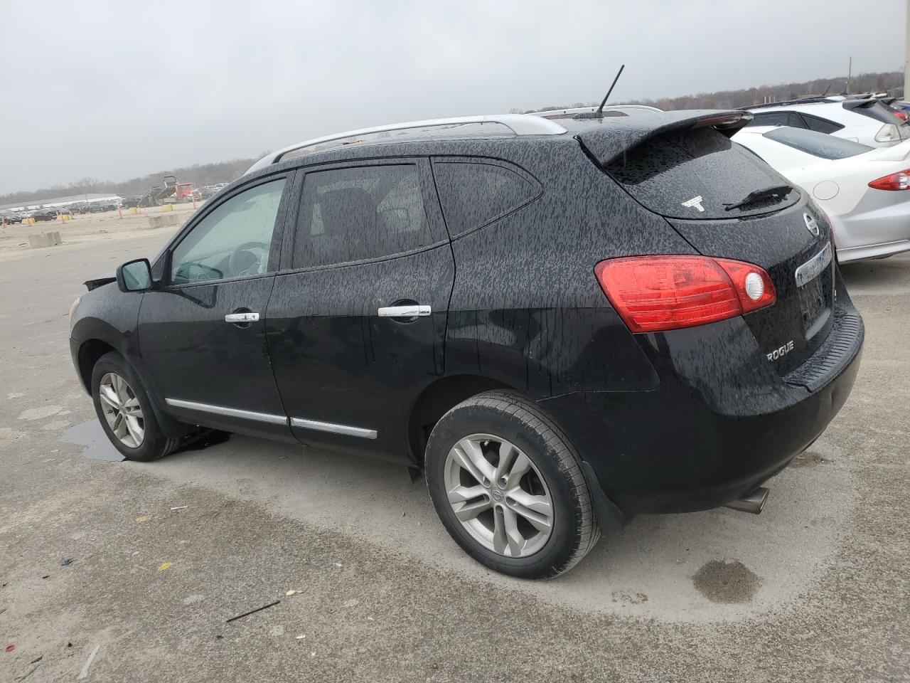 2013 NISSAN ROGUE S - Image 2