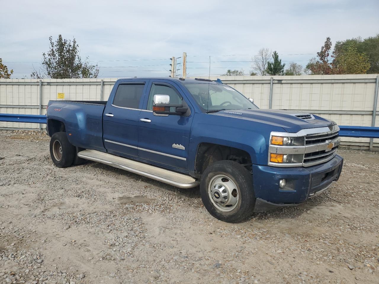 2018 CHEVROLET SILVERADO - Image 4