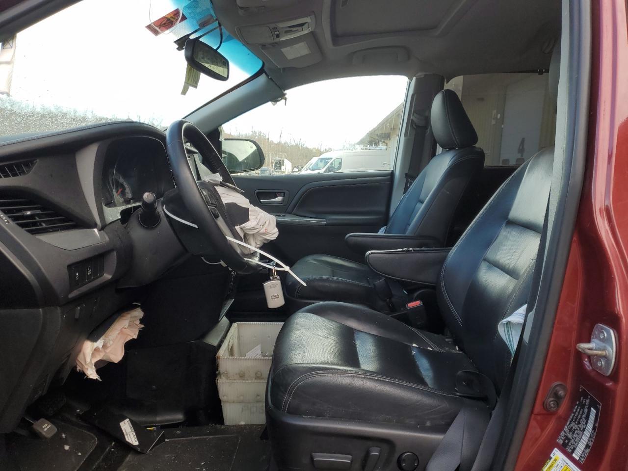 2015 TOYOTA SIENNA SPO - Фото 7