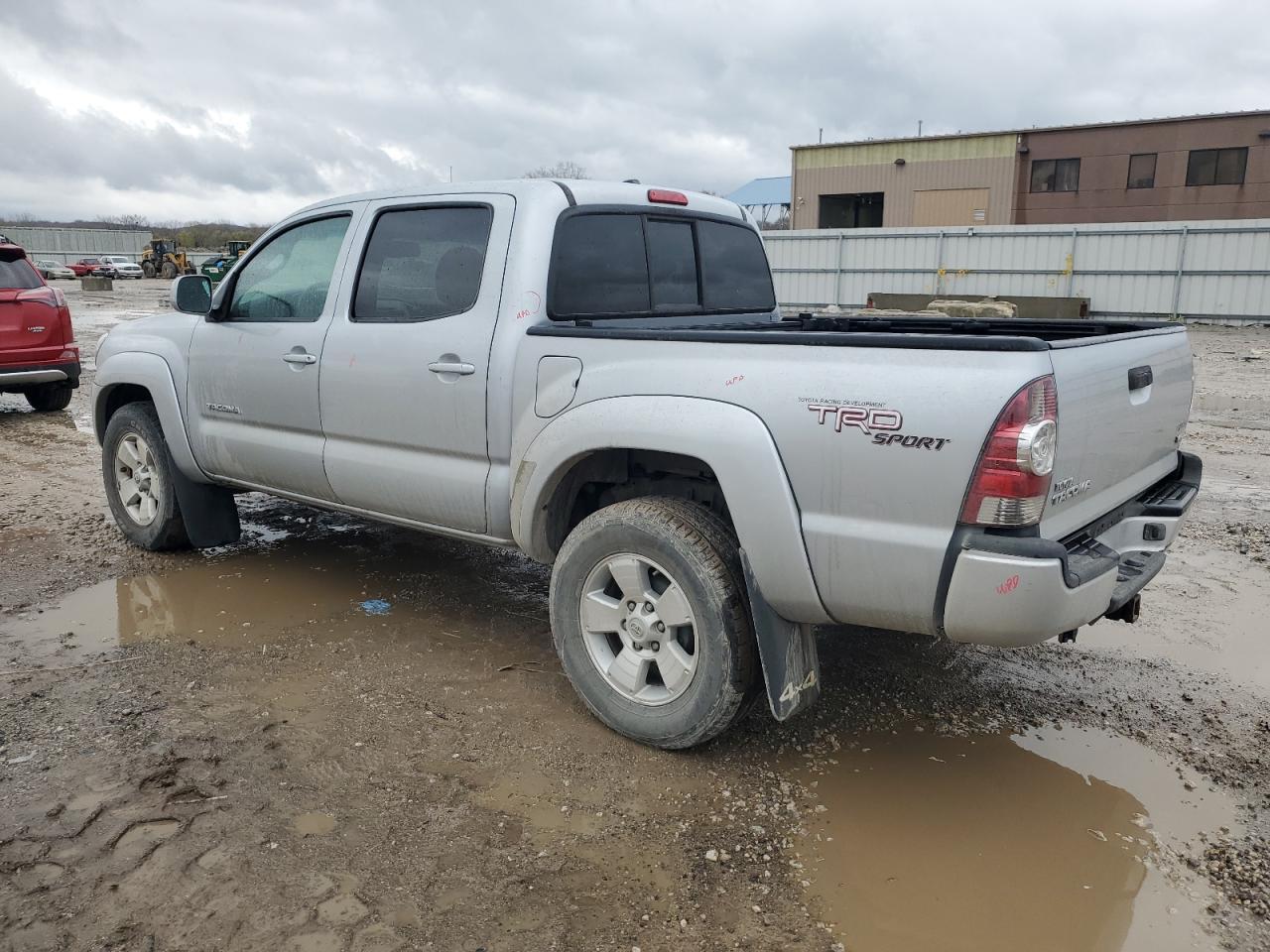 2011 TOYOTA TACOMA DOU - Фото 2