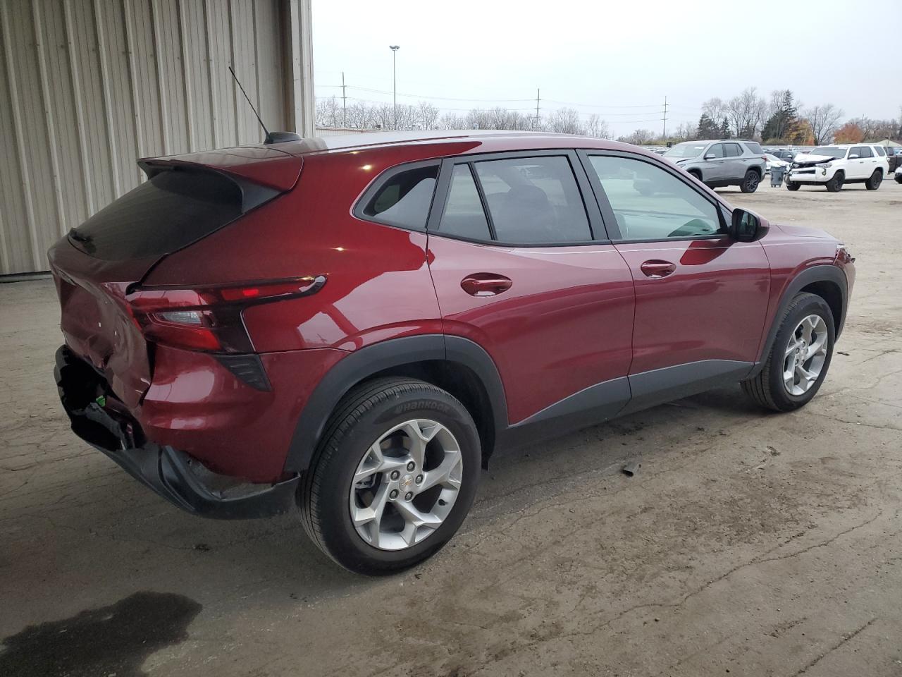 2024 CHEVROLET TRAX LS - Фото 3