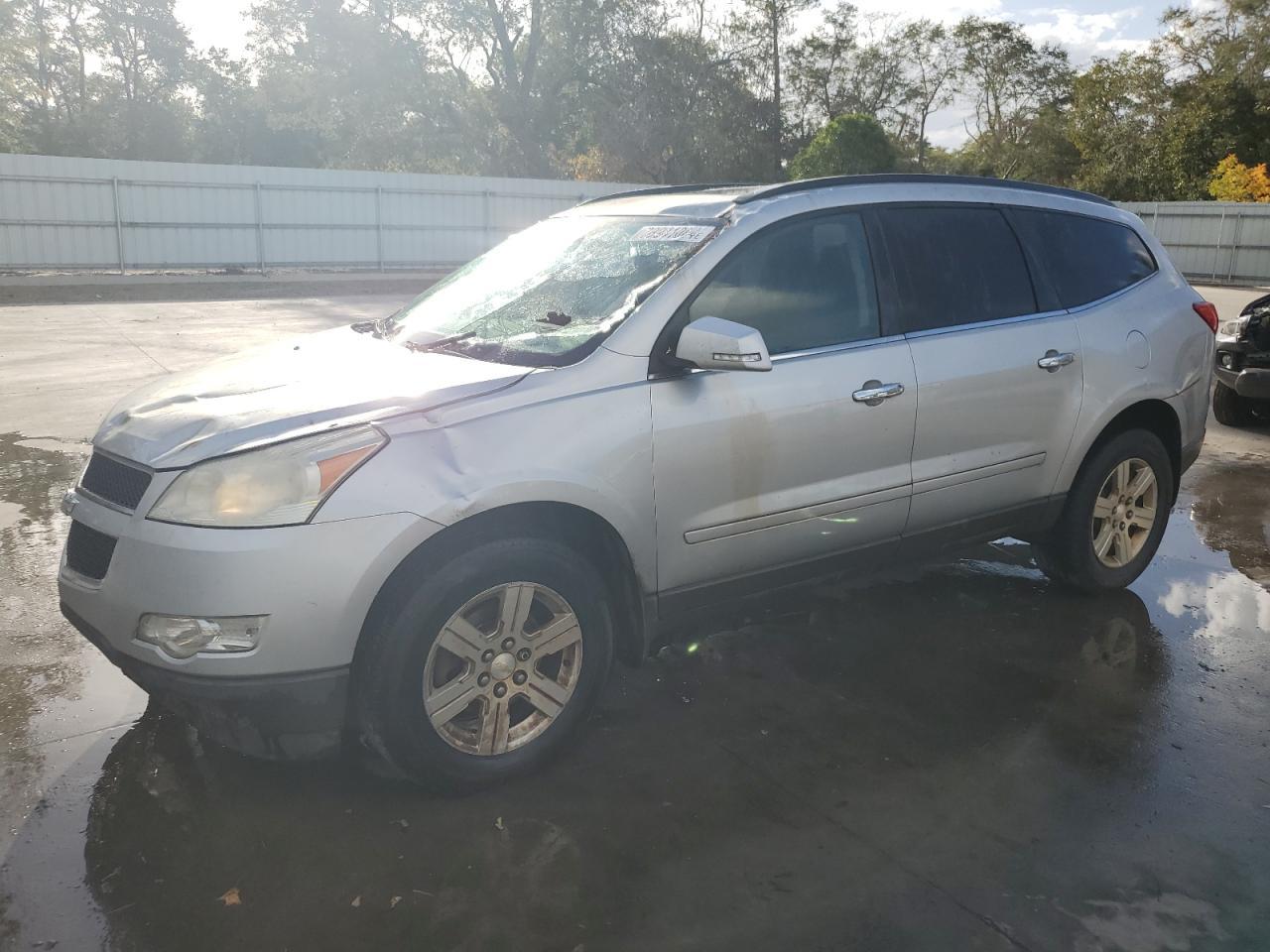 2011 CHEVROLET TRAVERSE L