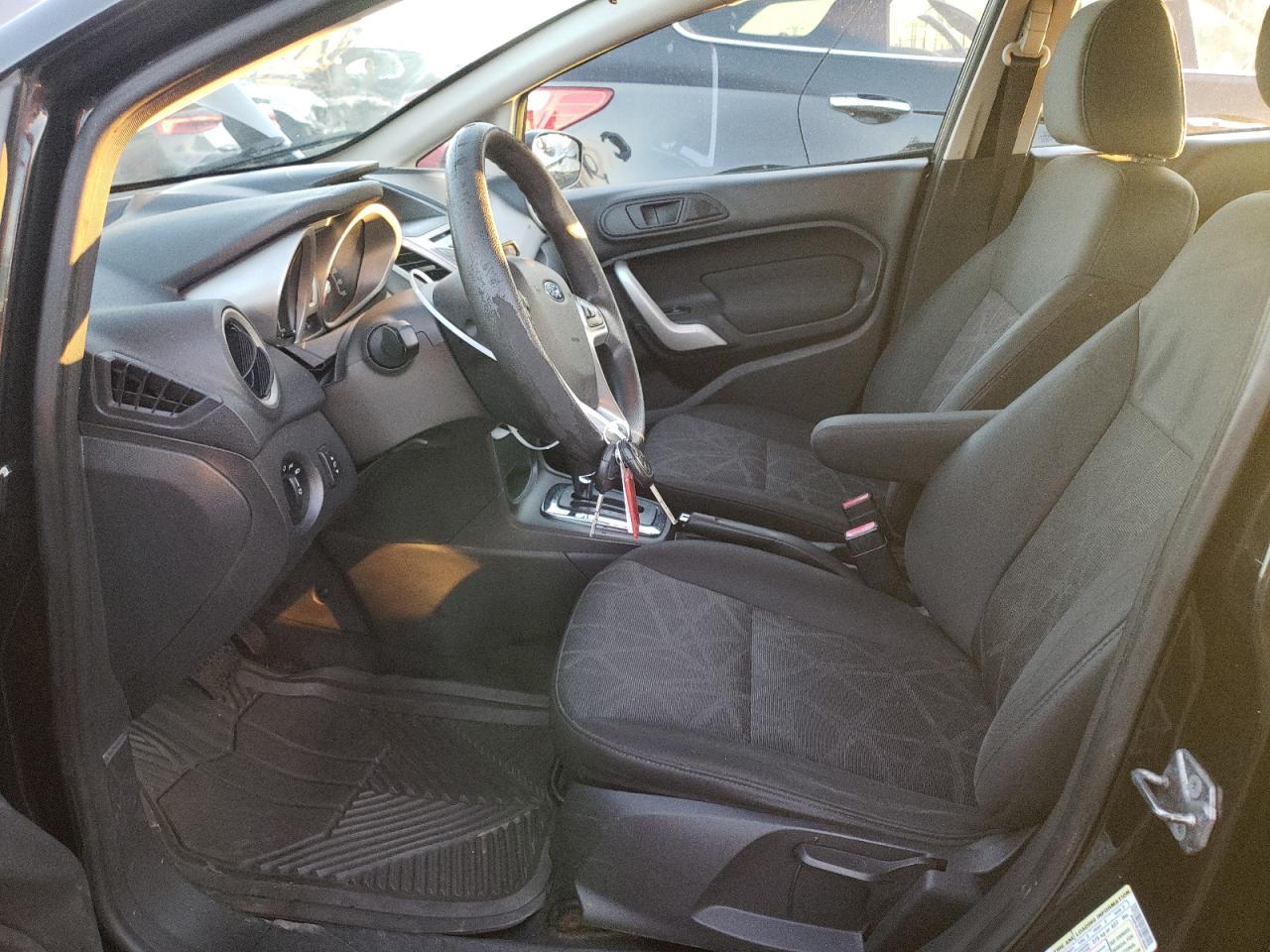 2013 FORD FIESTA SE - Image 7