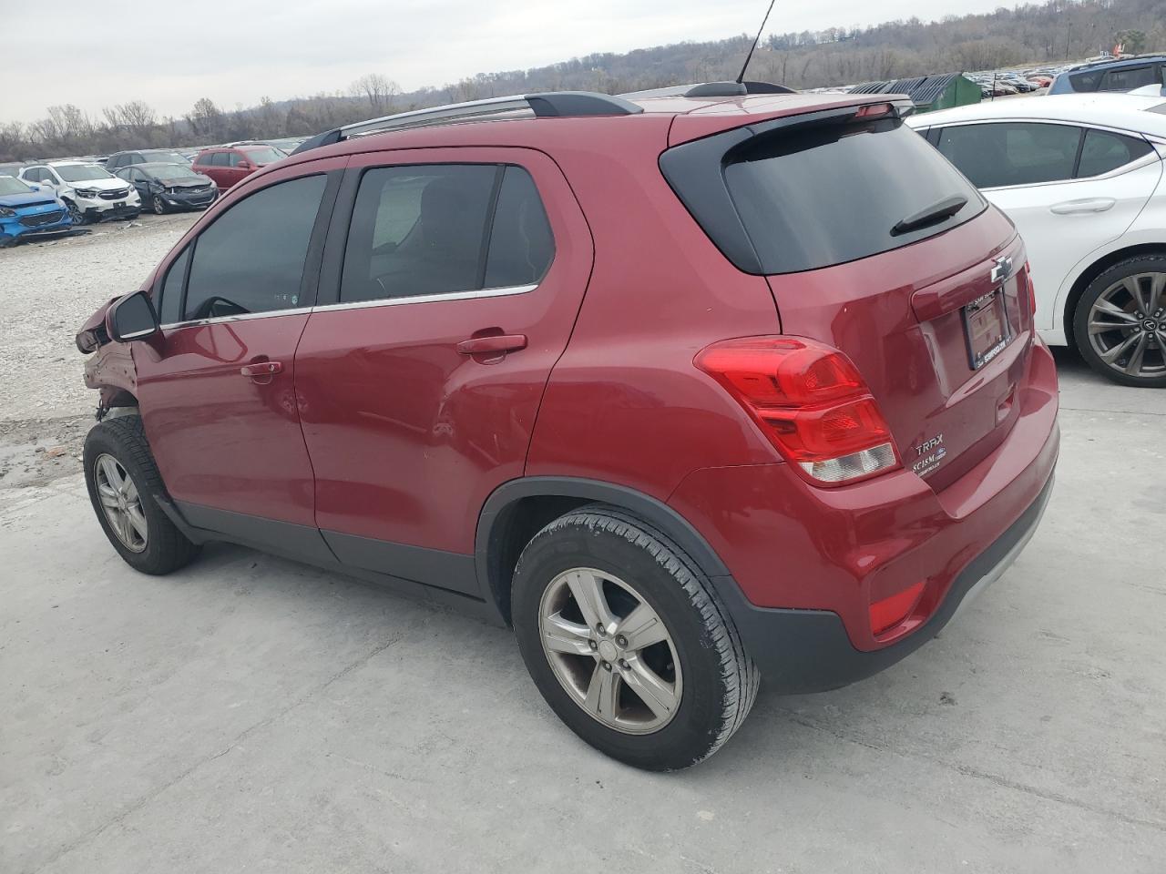 2019 CHEVROLET TRAX 1LT - Фото 2