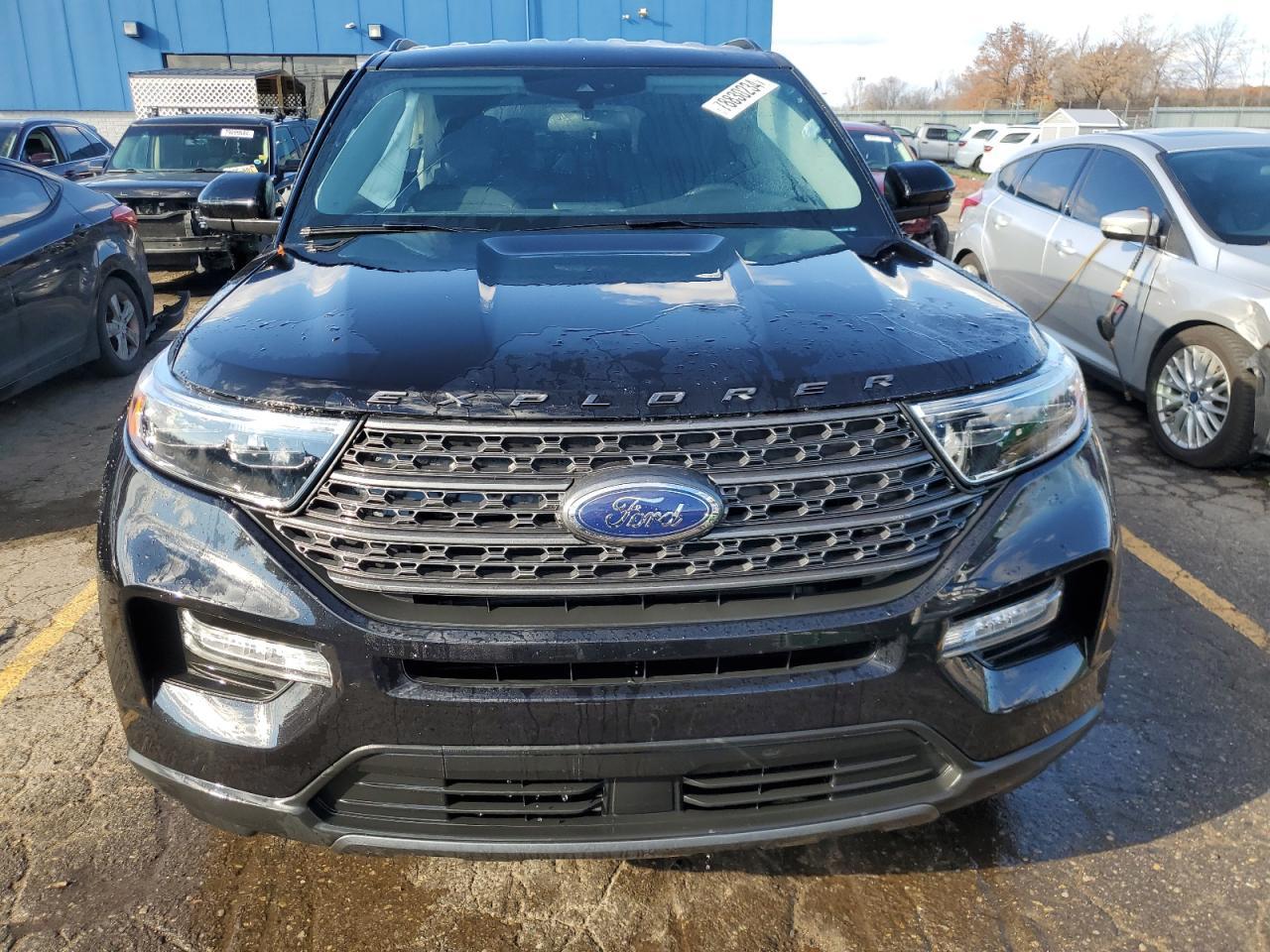 2023 FORD EXPLORER X - Image 5
