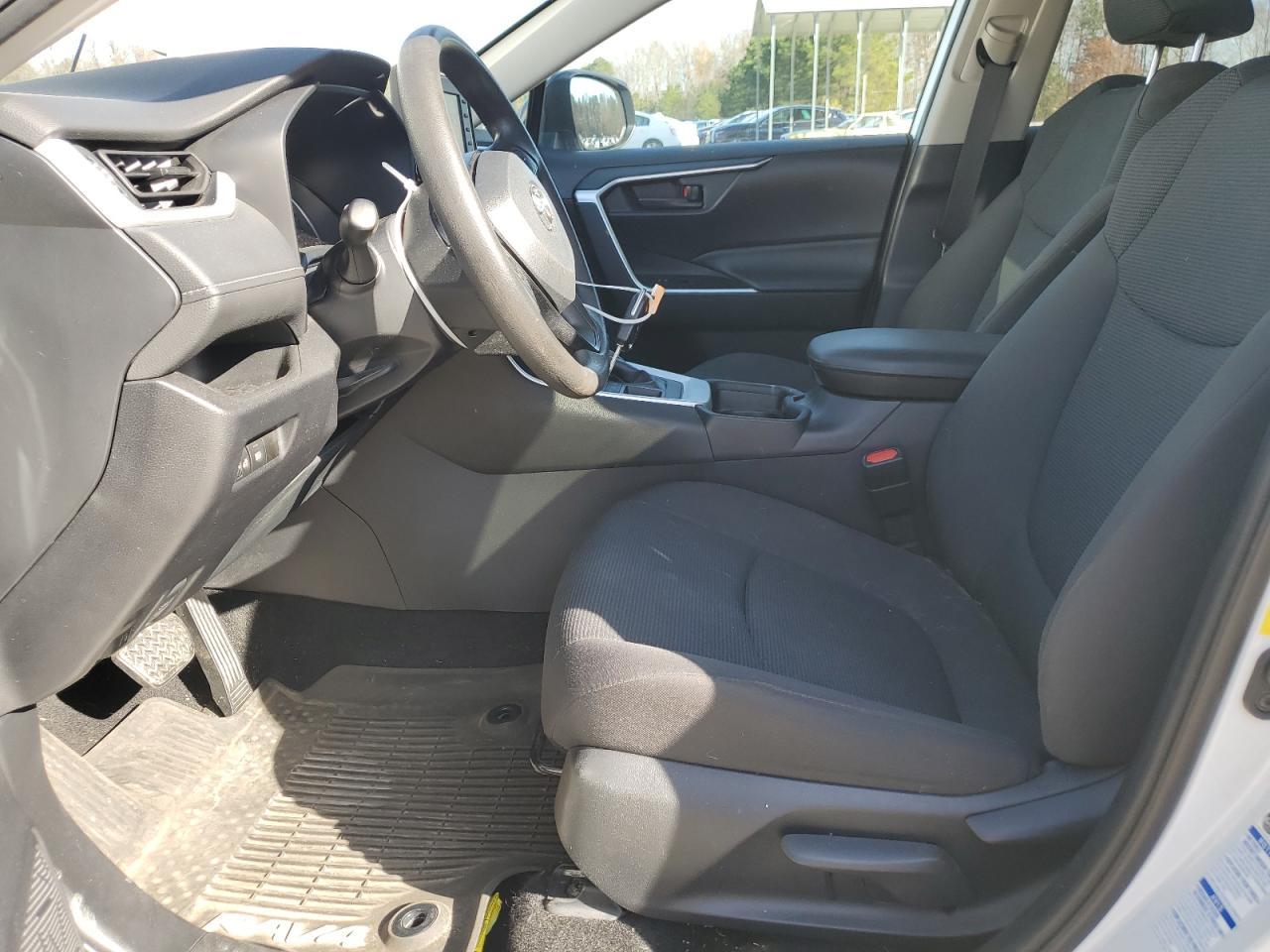 2021 TOYOTA RAV4 LE - Image 7