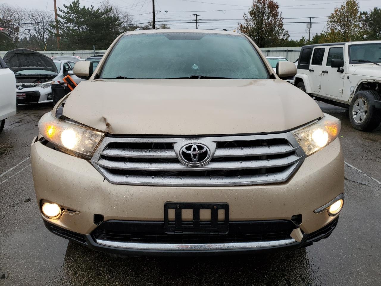 2011 TOYOTA HIGHLANDER - Image 5