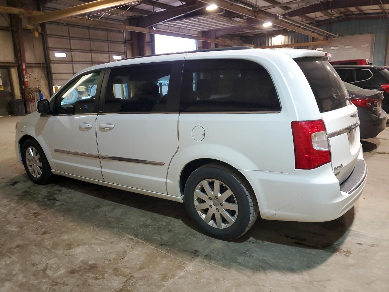 2014 CHRYSLER TOWN & COU - Image 2