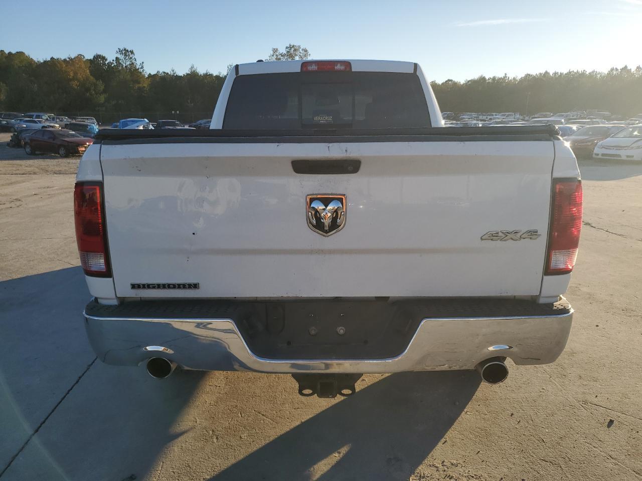 2015 RAM 1500 SLT - Image 6