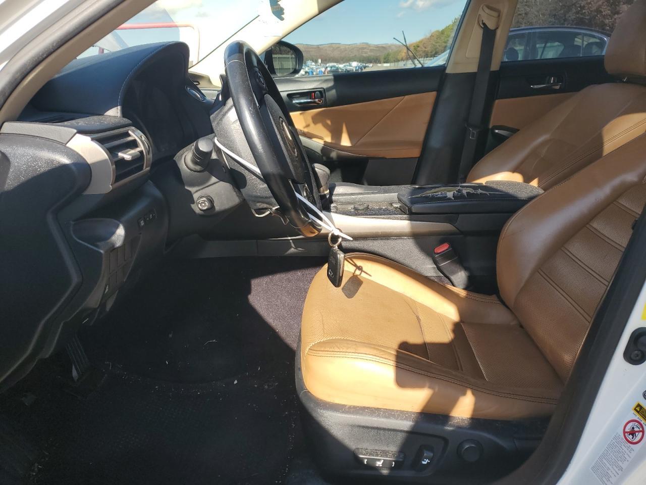 2014 LEXUS IS 250 - Image 7
