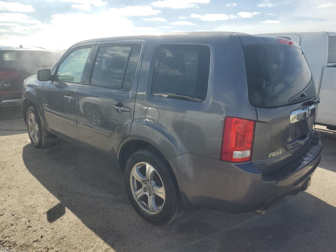 2015 HONDA PILOT EXL - Image 2