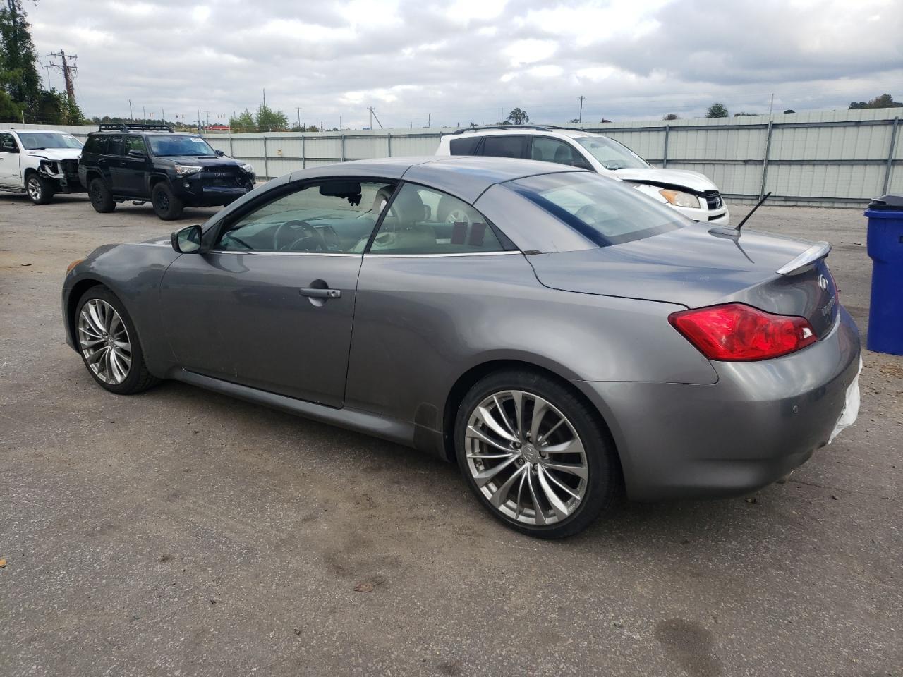 2011 INFINITI G37 BASE - Image 2
