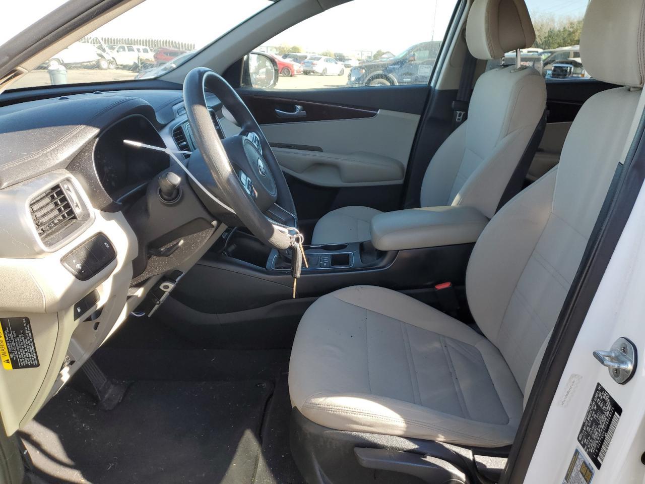 2016 KIA SORENTO LX - Image 7