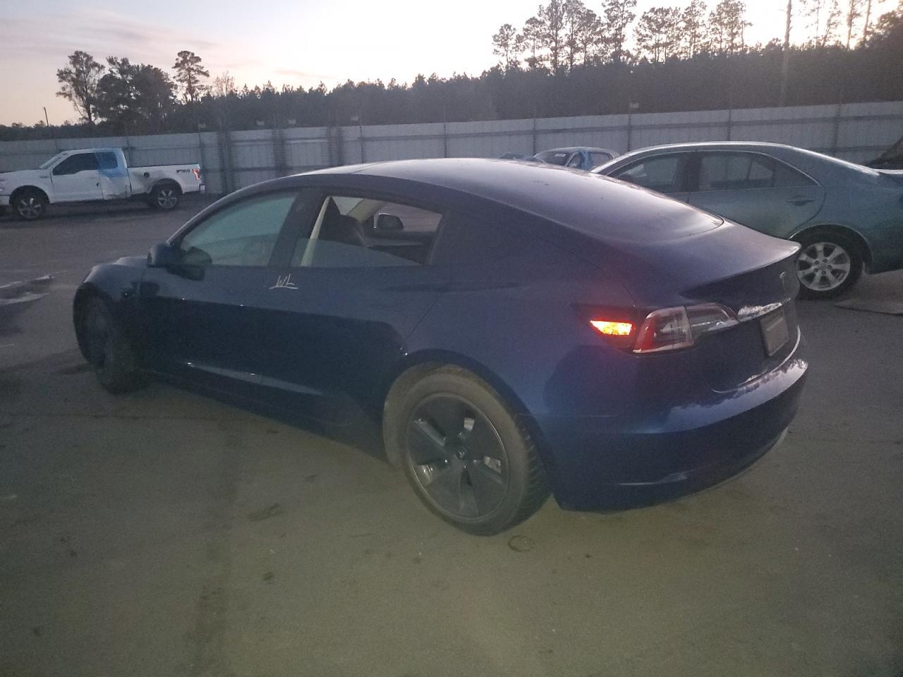 2021 TESLA MODEL 3 - Image 2