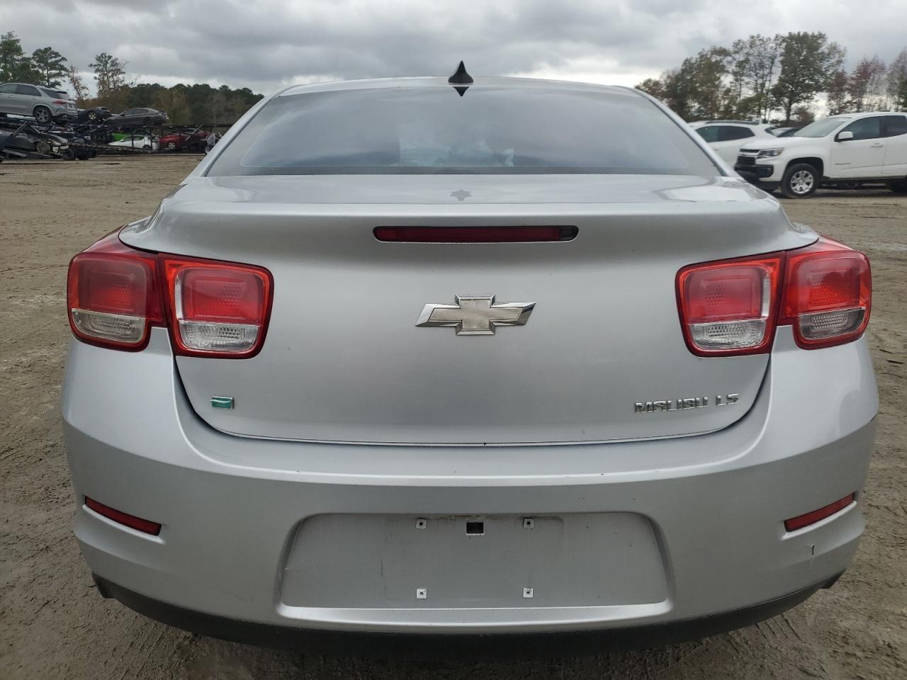 2015 CHEVROLET MALIBU LS - Image 6