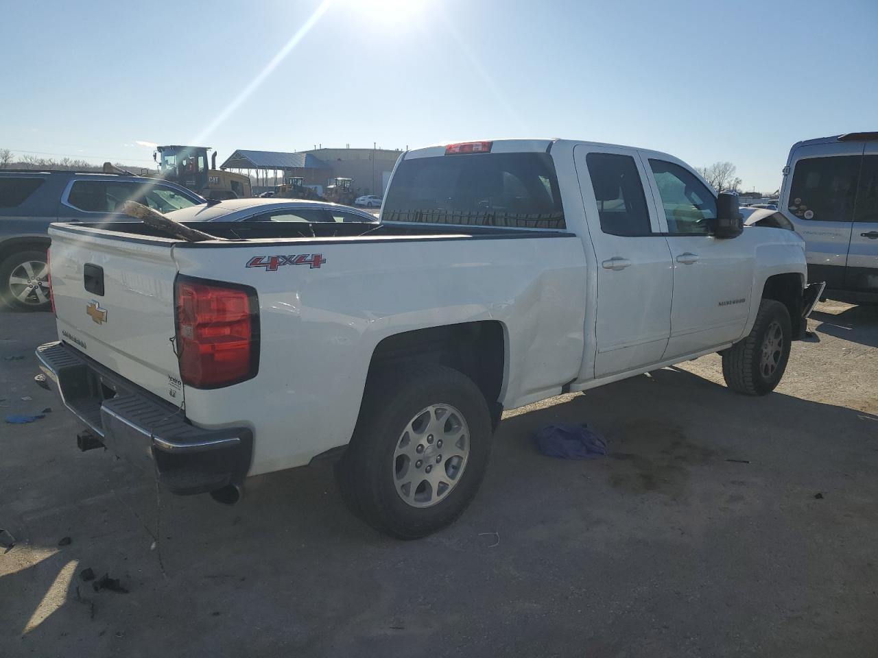 2017 CHEVROLET SILVERADO - Image 3