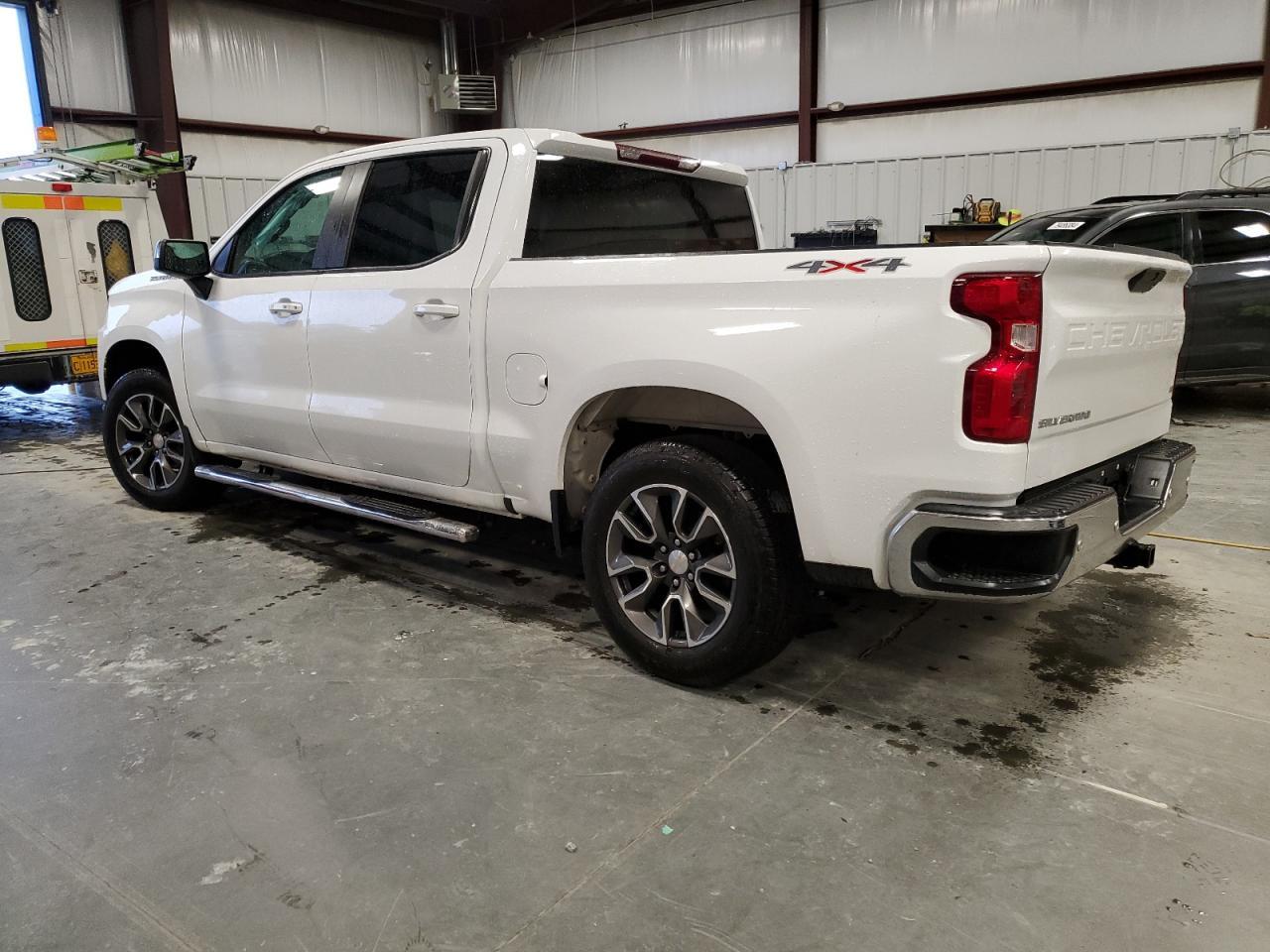 2020 CHEVROLET SILVERADO - Image 2