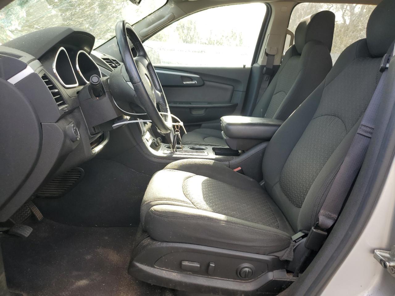 2011 CHEVROLET TRAVERSE L - Image 7