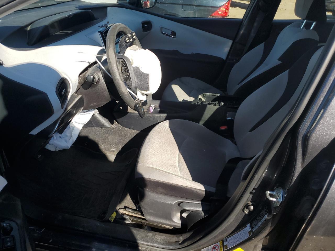 2019 TOYOTA PRIUS - Image 7
