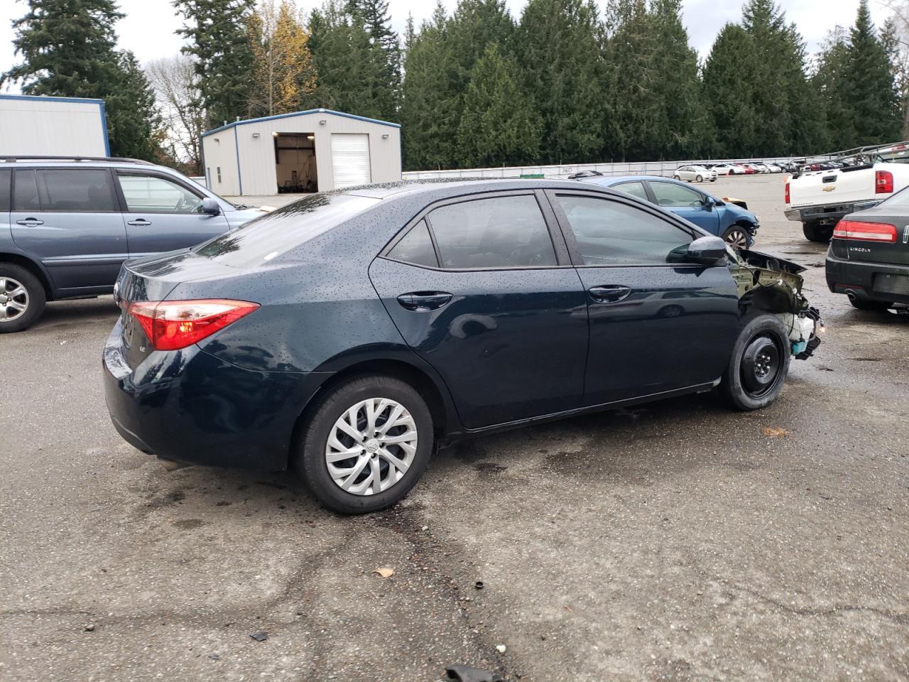 2019 TOYOTA COROLLA L - Фото 3
