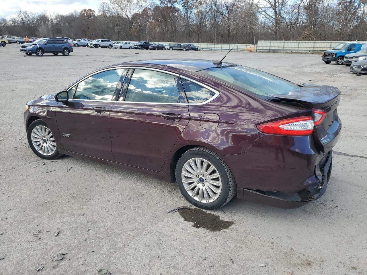 2013 FORD FUSION SE - Image 2
