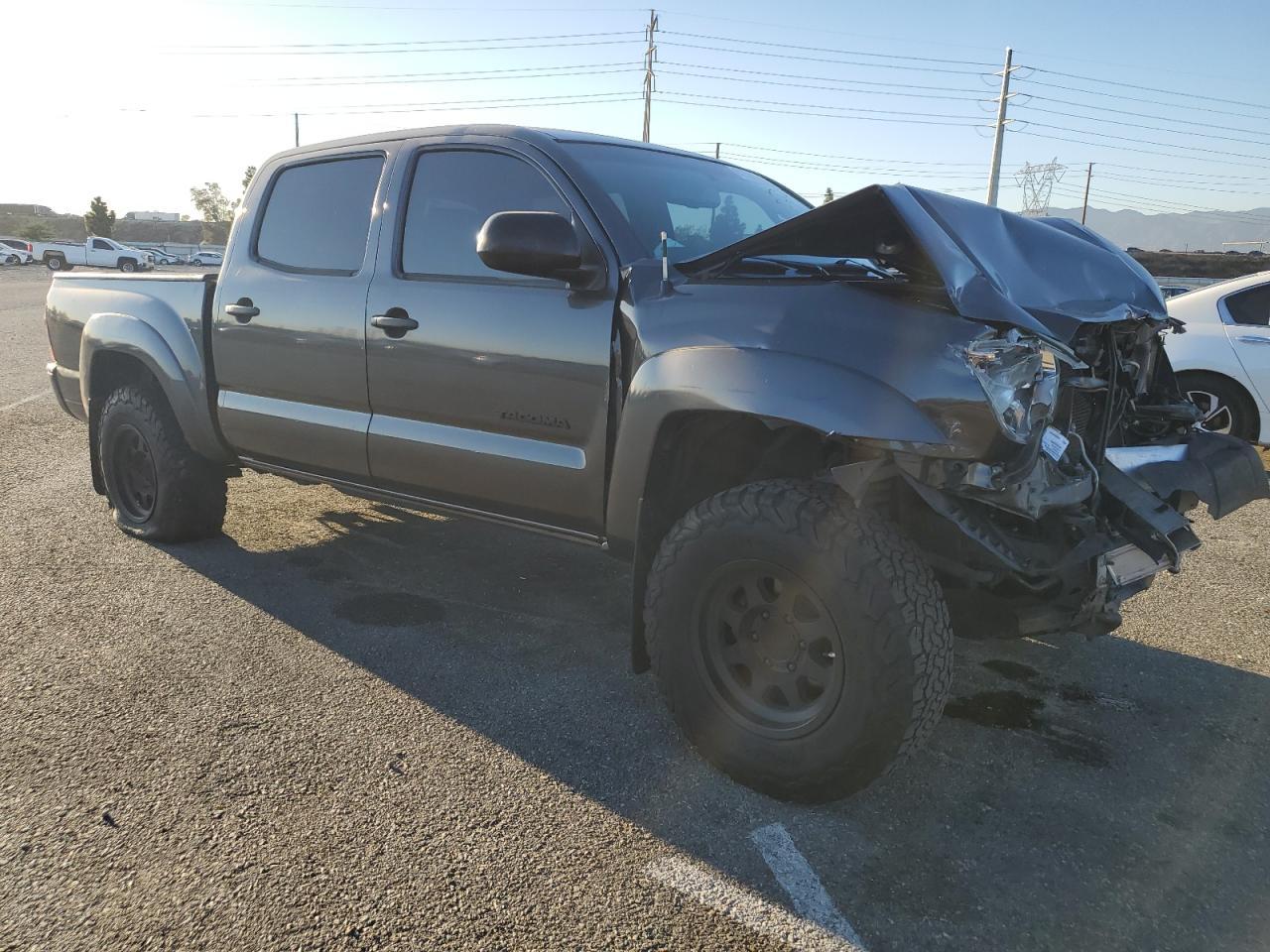 2013 TOYOTA TACOMA DOU - Image 4