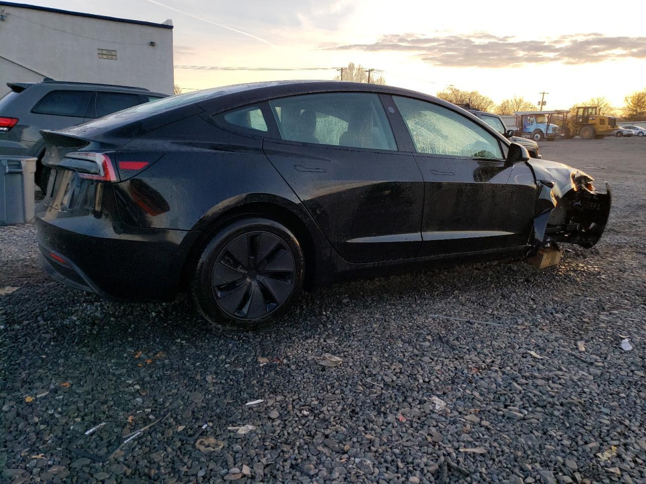 2024 TESLA MODEL 3 - Image 3