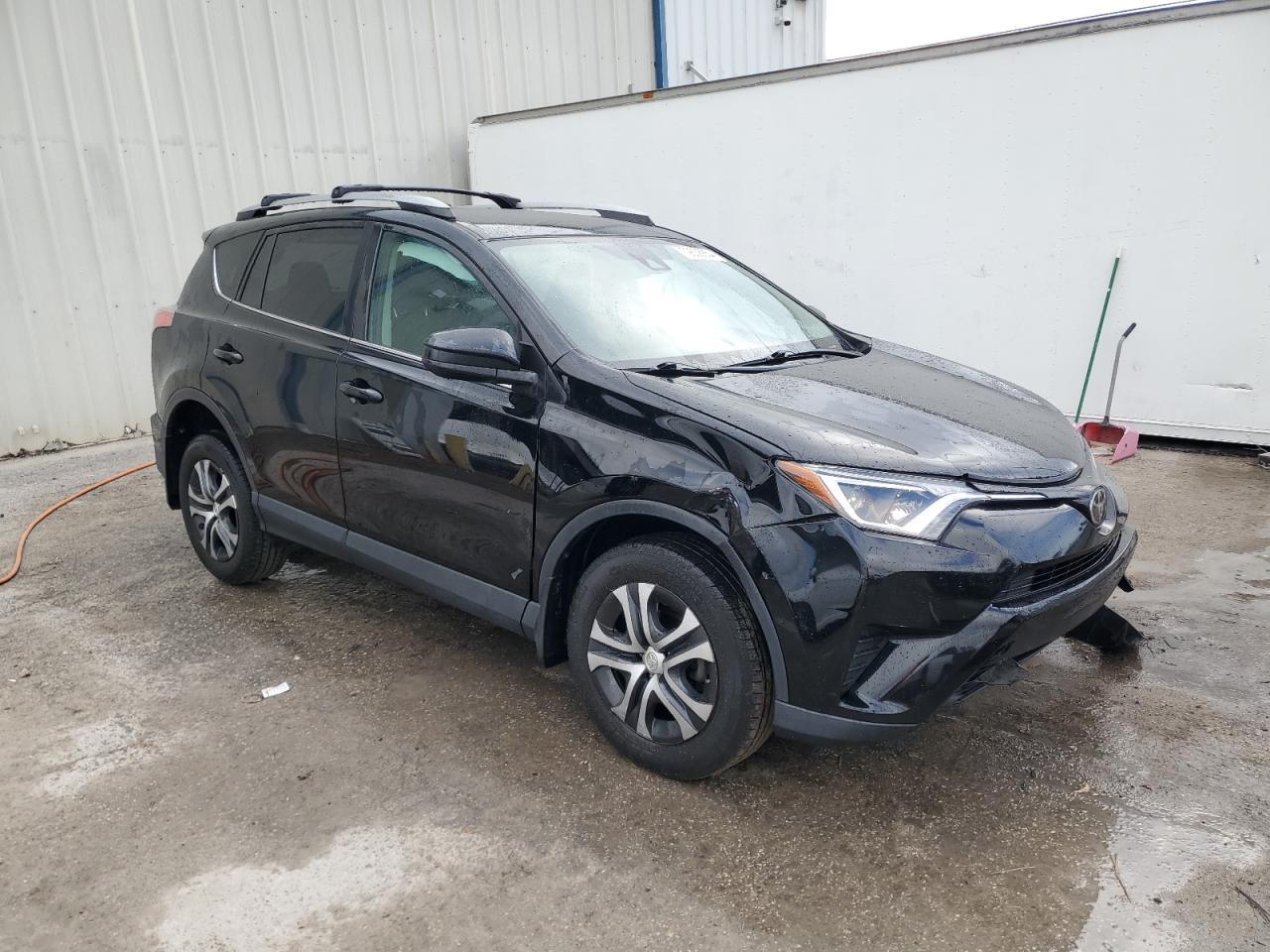 2018 TOYOTA RAV4 LE - Фото 4