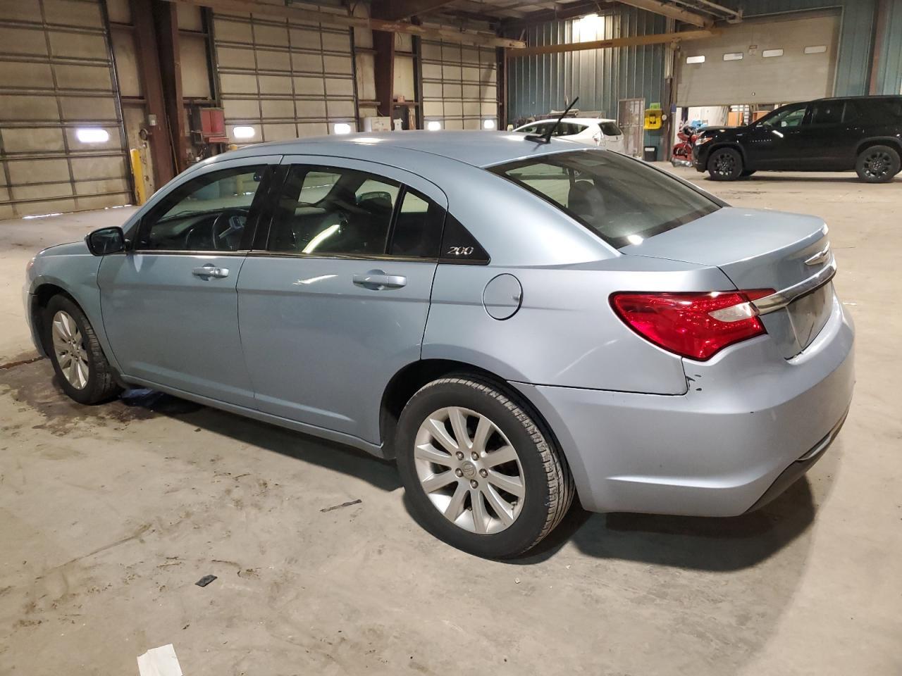 2012 CHRYSLER 200 TOURIN - Image 2