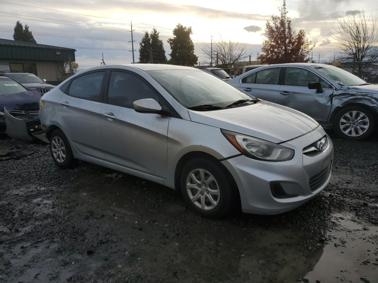 2014 HYUNDAI ACCENT GLS - Фото 4