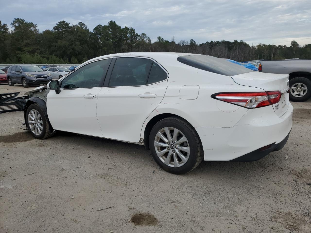 2018 TOYOTA CAMRY L - Фото 2