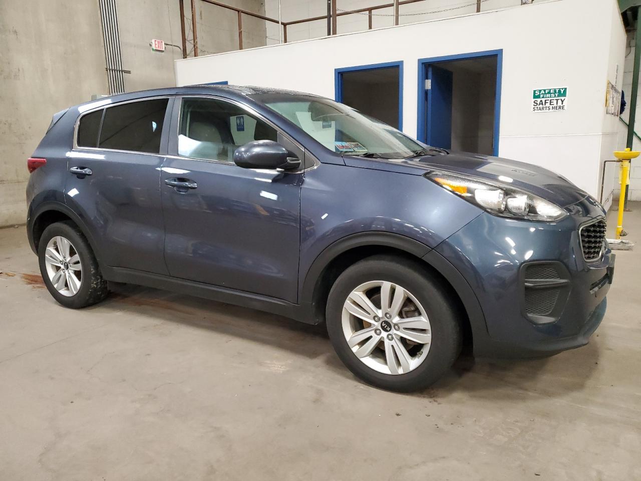 2017 KIA SPORTAGE L - Image 4