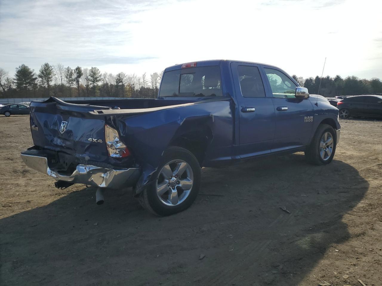2015 RAM 1500 SLT - Image 3