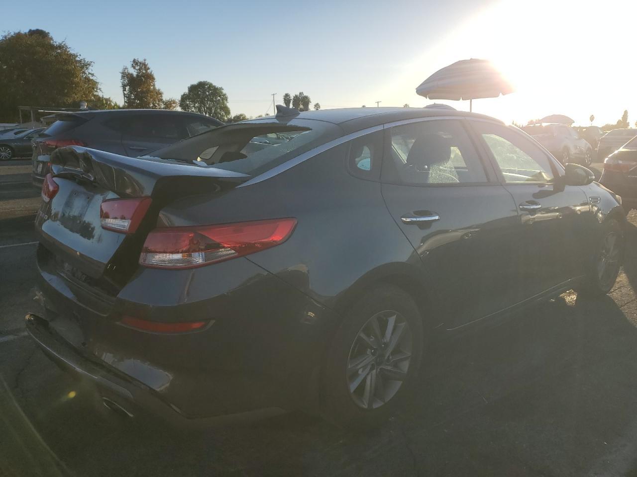 2020 KIA OPTIMA LX - Фото 3